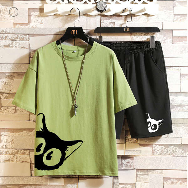 グリーン/Tシャツ+ブラック/パンツ