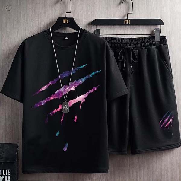 ブラック/Tシャツ+ブラック/ショートパンツ