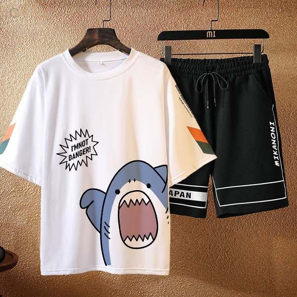 ホワイト/Tシャツ+ブラック/パンツ（サメ柄02）