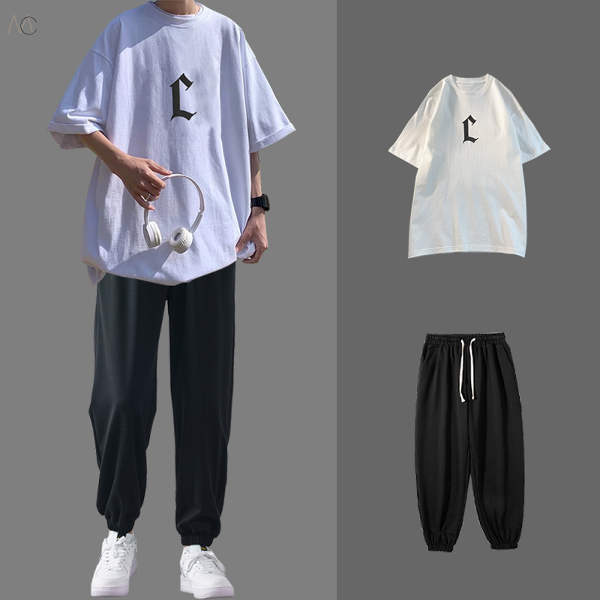 ホワイト/Tシャツ+ブラック/パンツ