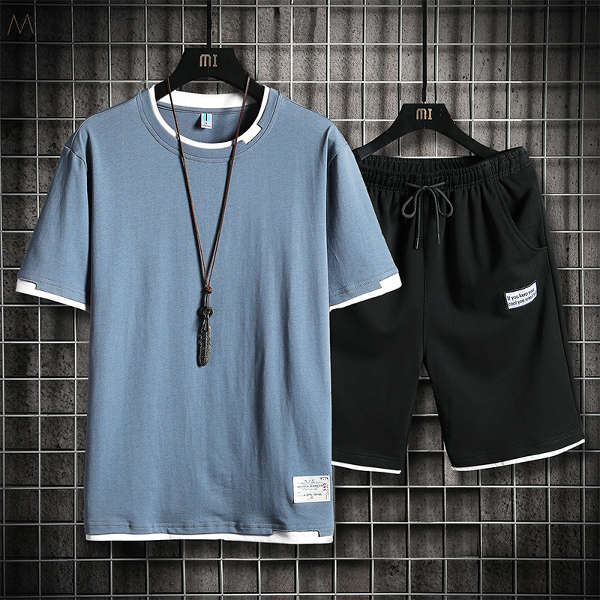 ブルー/Tシャツ+ブラック/ショートパンツ