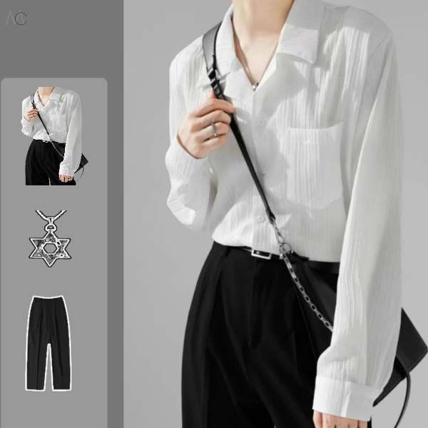 ホワイト/シャツ＋ブラック/パンツ＋ネックレス